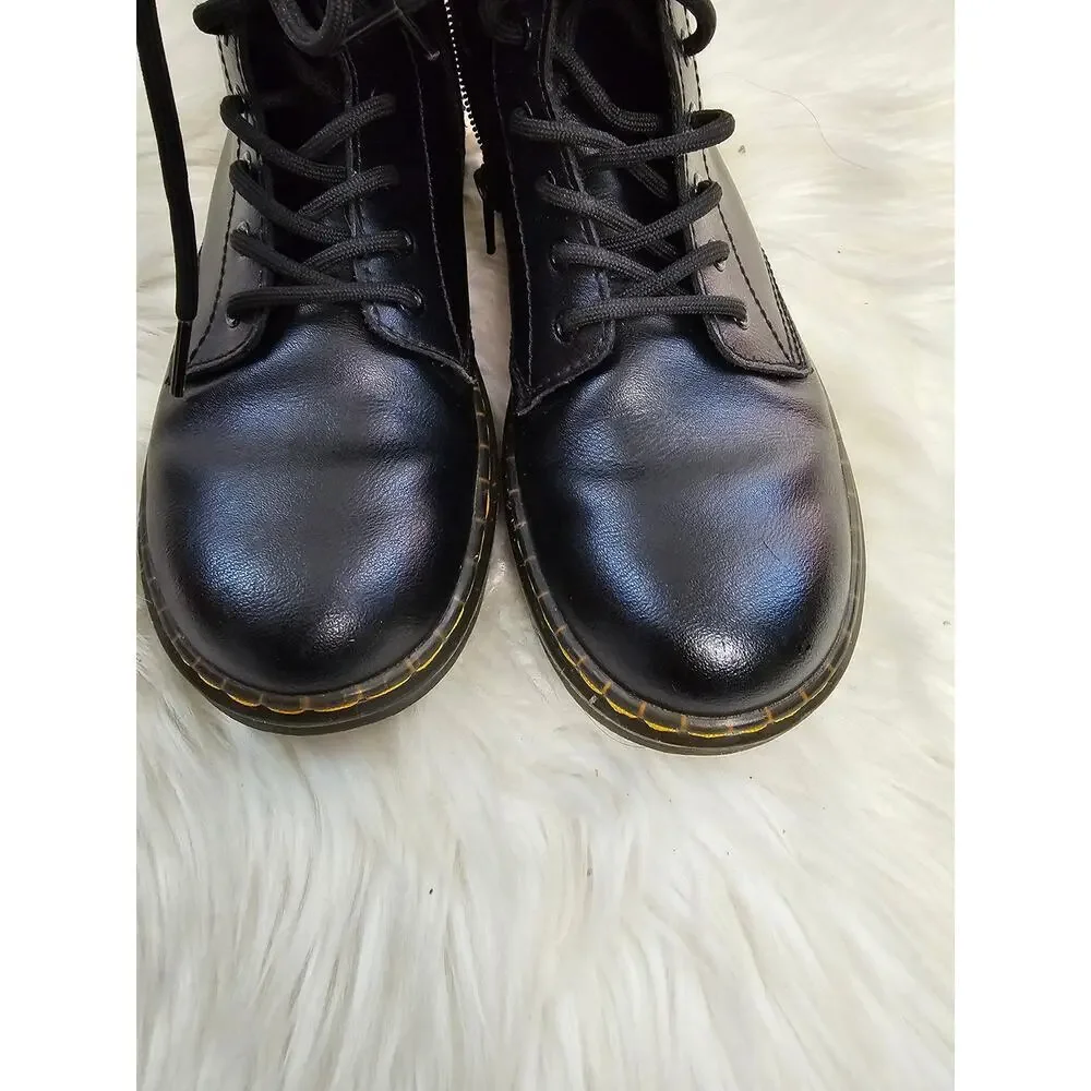 Dr. Martens Girls Zavala j Combat  Shoes Boots, Ankle Black size 4